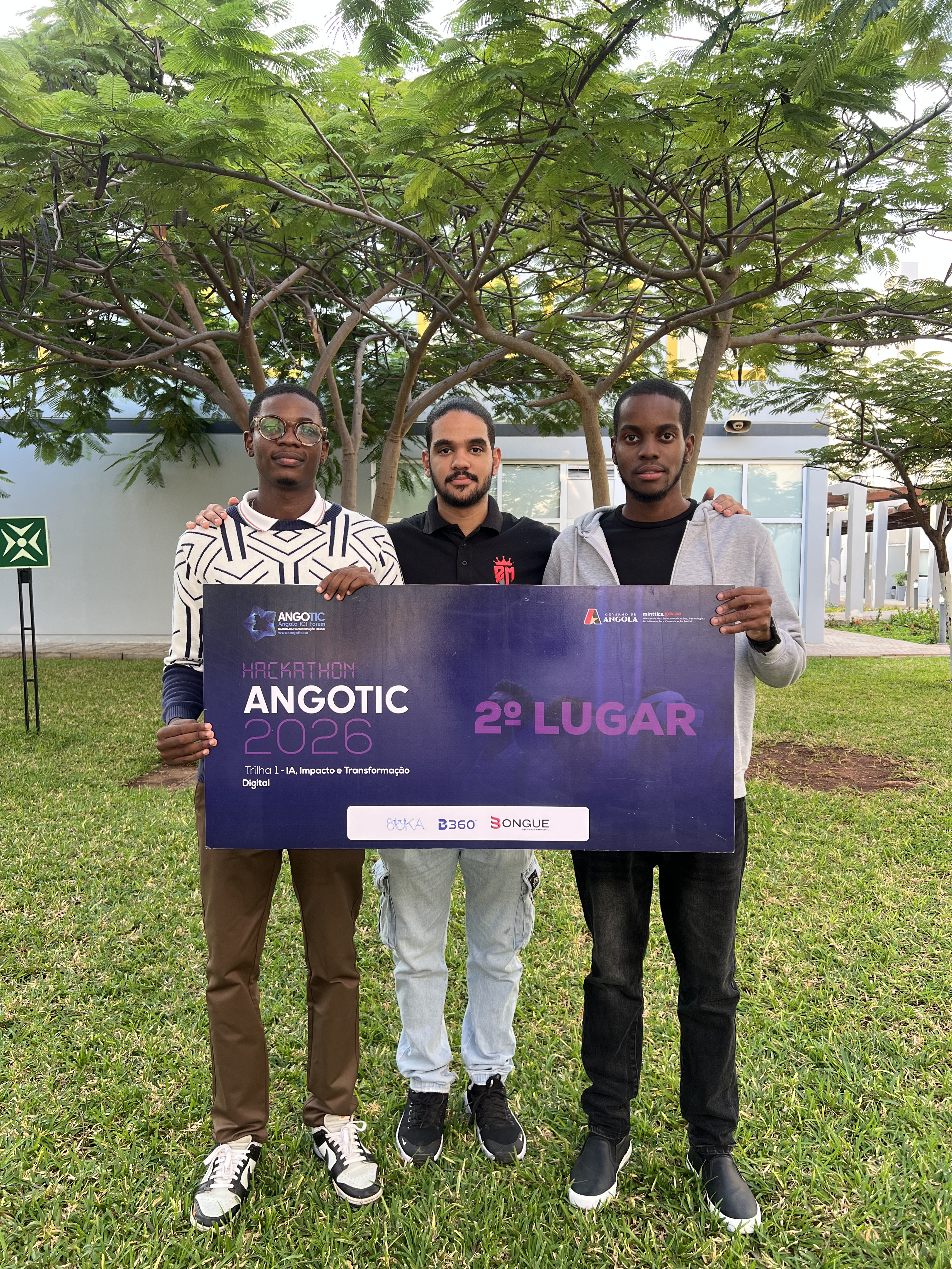ESTUDANTES DO ISPTEC DESTACAM-SE NO HACKATHON DE PROGRAMA&Ccedil;&Atilde;O DO ANGOTIC 2026